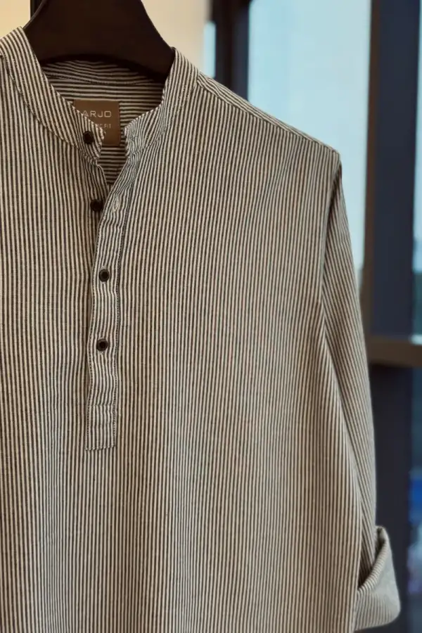 Striped Katua With A Black & Ivory Pinstripe Pattern