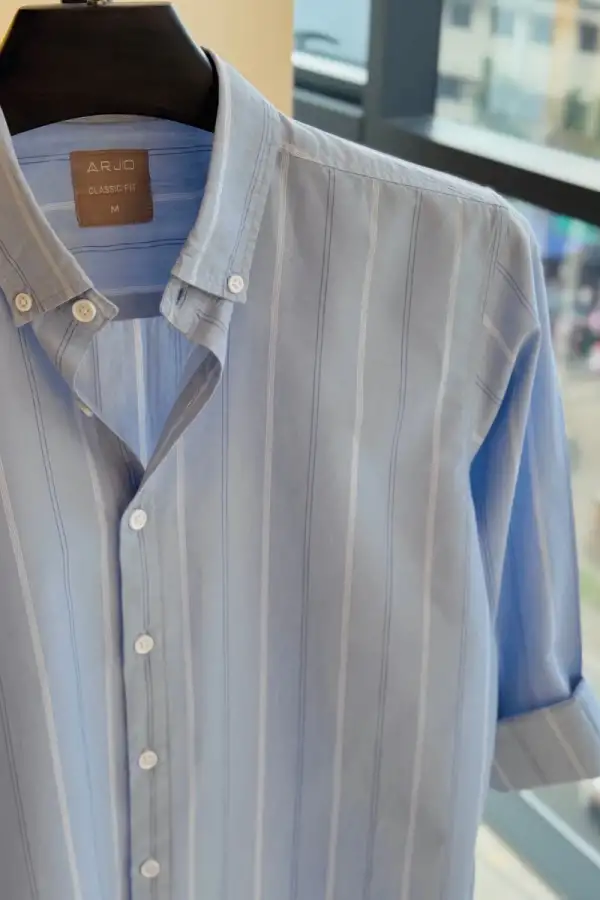 Light Blue Vertical Stripe Button-Down Shirt – Classic Fit