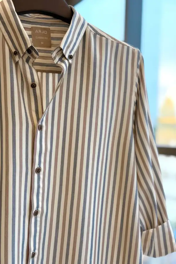 Vertical Stripes Shirt In Muted Beige, Soft Blue, And Off-White Tones, Finished With Dark Brown Buttons
