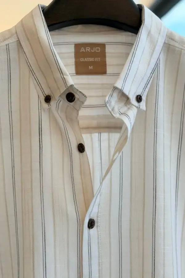 Warm Off-White Base With Subtle Beige & Black Pinstripes