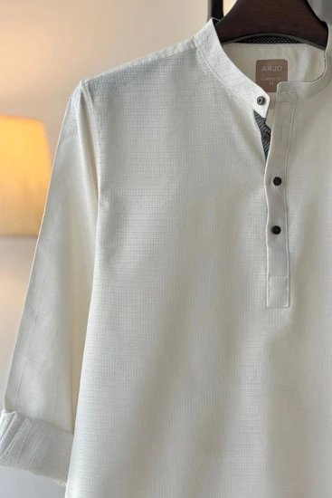 Off-White Textured Katua