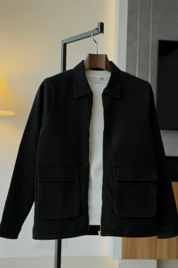 Black Jacket With Zipper