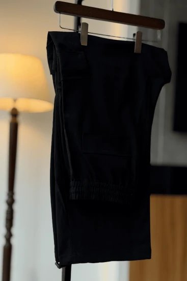 Black Cargo Mobile Pant