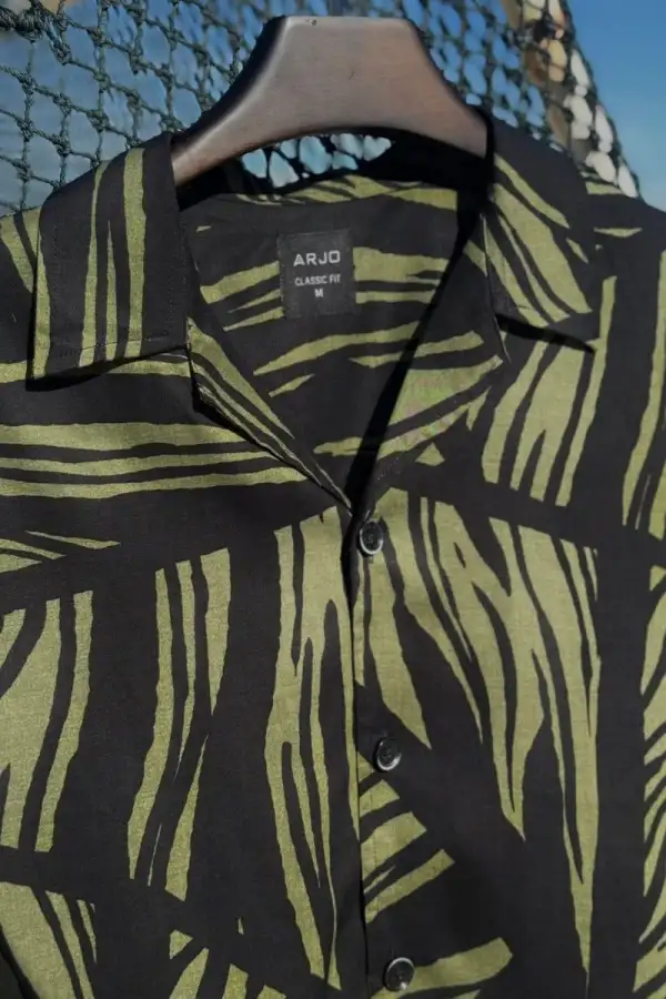 Jungle Burn Q Ben Collar Shirt
